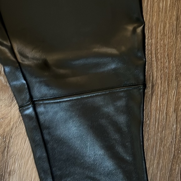 NWT Abercrombie Women's Curve Love Vegan Leather Skinny Legging XXS short - Picture 6 of 9